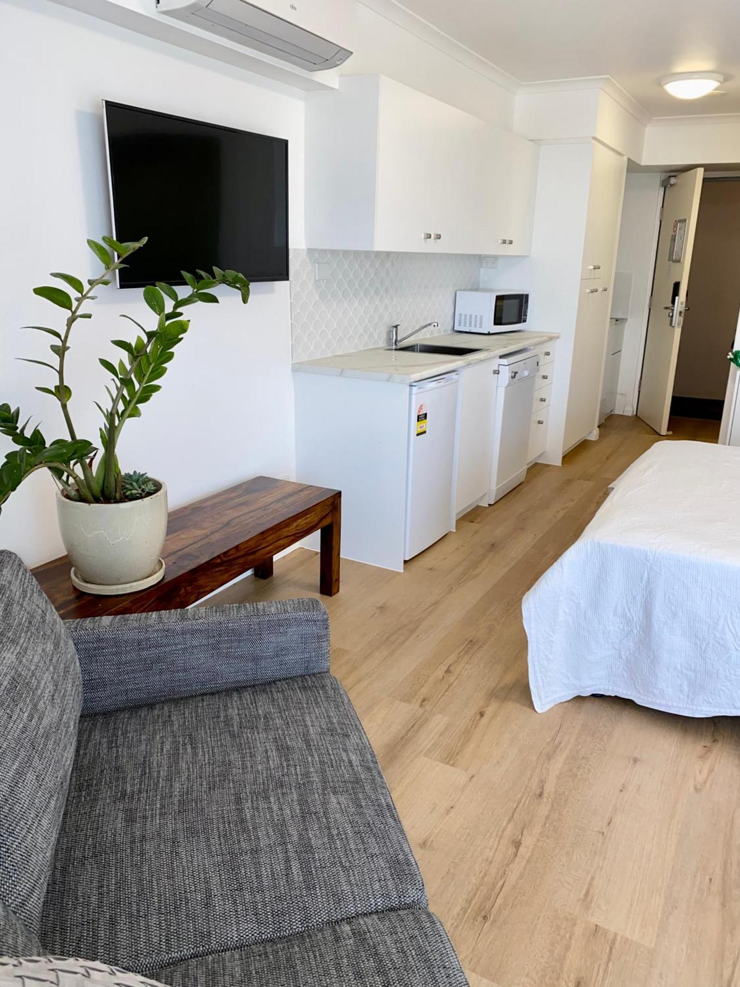 Resort Queen Studio At Alex Beach Resort Alexandra Headland Eksteriør bilde